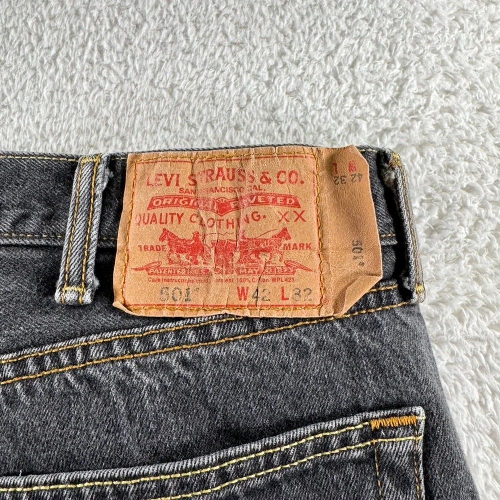 Levis 501‎ Jeans Mens 38x29 (tag 42x32) Black Button Fly Classic Straight Cotton